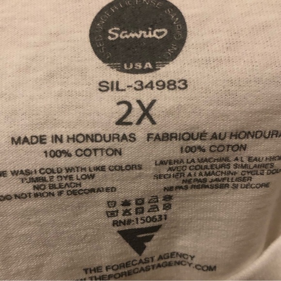 Hello kitty and friends graphic Sanrio shirt - Picture 4 of 4